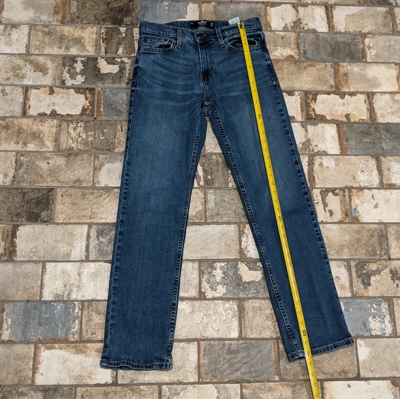 Hollister Size 29 W / 32 L Classic Straight Jeans - Picture 3 of 7